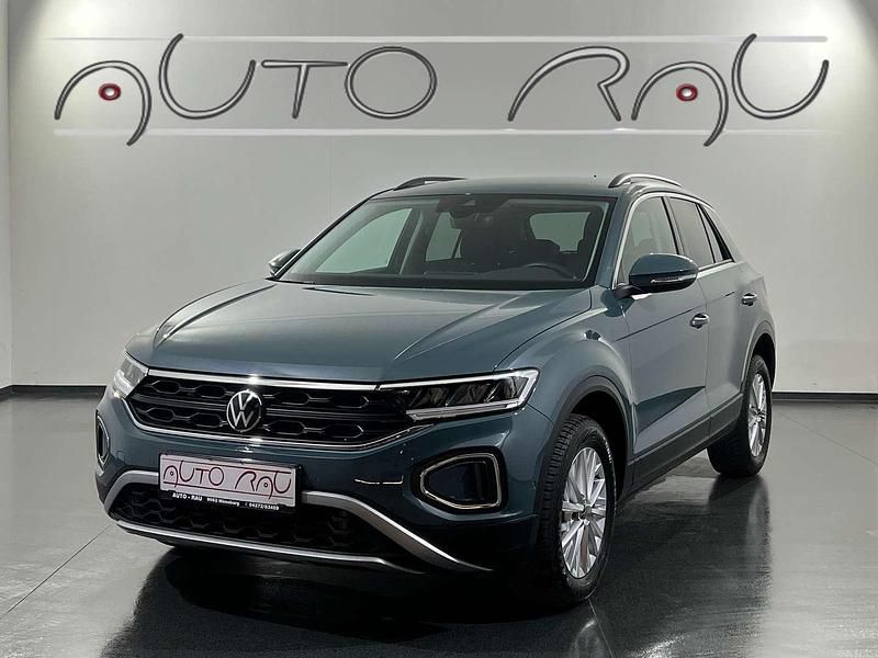 Blau Gebraucht 2024 VW T-Roc Life SUV | € 22.990 (Superpreis) - Bild 1/4