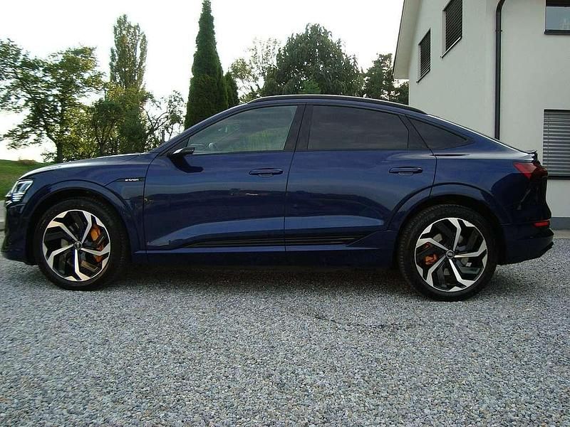 Gebraucht Audi e-tron S-Line 300 kW (408 PS) 2021 Blau SUV