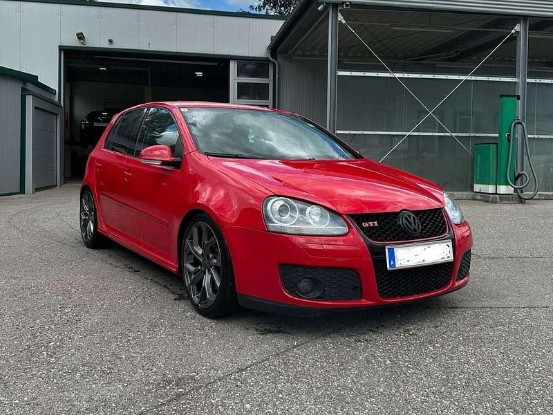 Rot Gebraucht 2005 VW Golf V GTI Limousine | € 12.000 - Bild 1/4