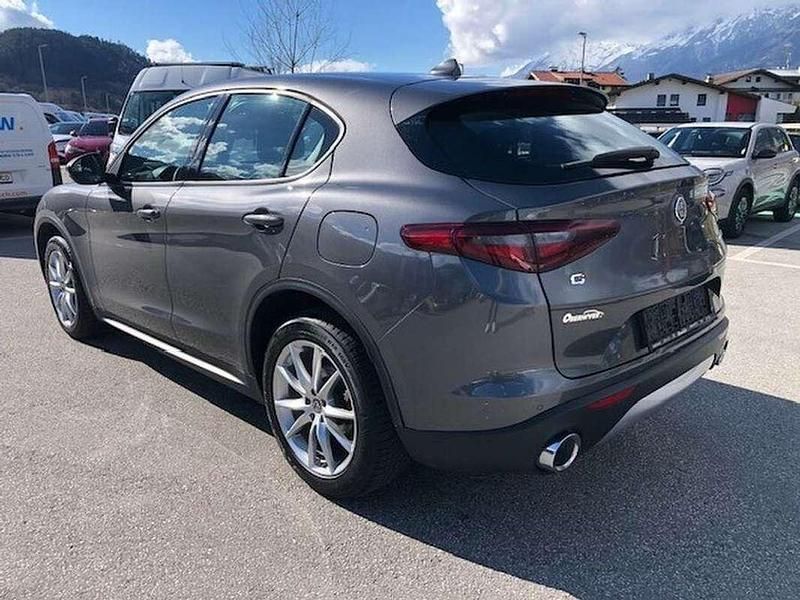 Gebraucht Alfa Romeo Stelvio Super 209 PS (153 kW) 2018 Grau SUV