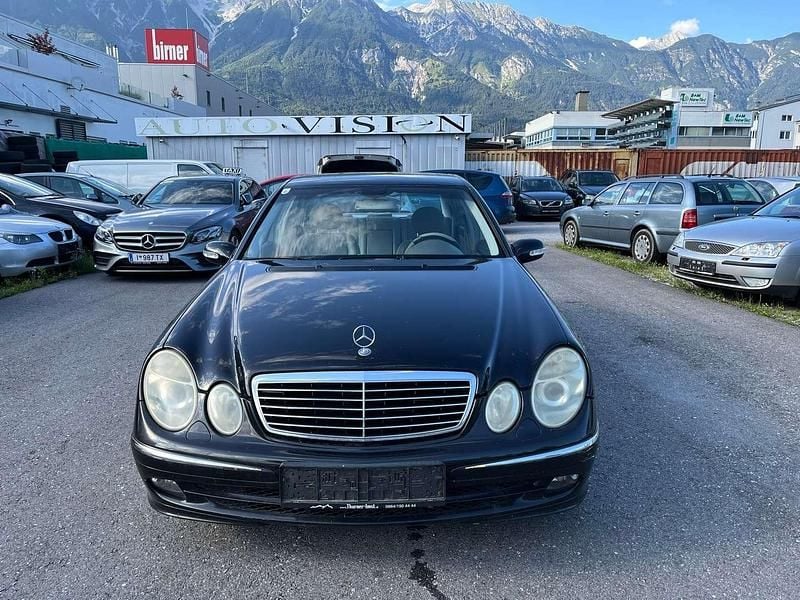 Gebraucht Mercedes E200 122 PS (89 kW) 2005 Schwarz Limousine