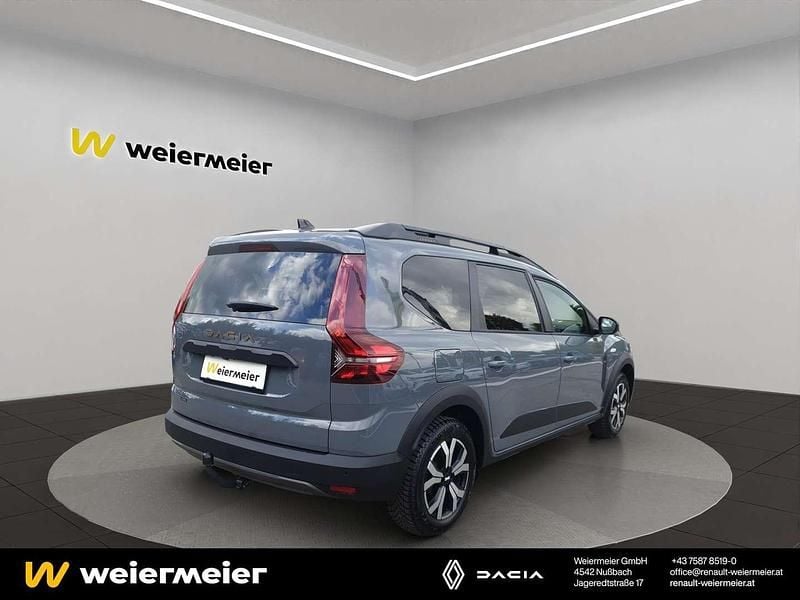 Gebraucht Dacia Jogger Extreme 94 PS (69 kW) 2024 Grau Van / Kleinbus