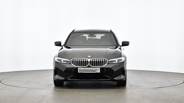 Gebraucht BMW 330e M Sport 184 PS (135 kW) 2024 Schwarz Kombi