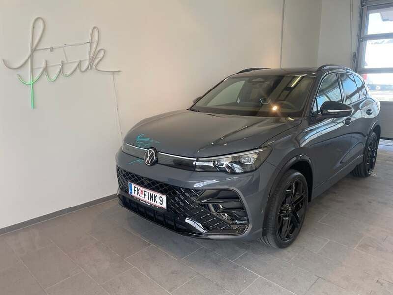 Gebraucht VW Tiguan Sport 193 PS (141 kW) 2025 Mittelgrau  metallic SUV