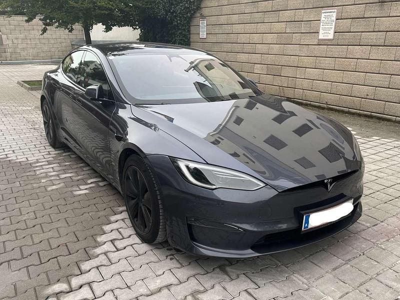 Silber Gebraucht 2023 Tesla Model S Kleinwagen | € 67.500 - Bild 1/4