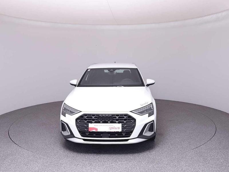 Gebraucht Audi A3 Ambiente 150 PS (110 kW) 2024 Weiss  normal Limousine