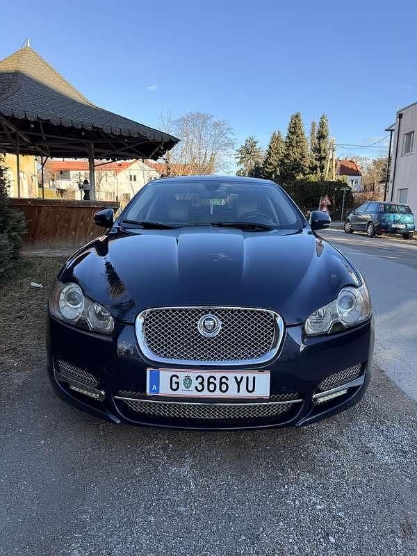 Gebraucht Jaguar XF Premium Luxury 241 PS (177 kW) 2009 Blau Limousine
