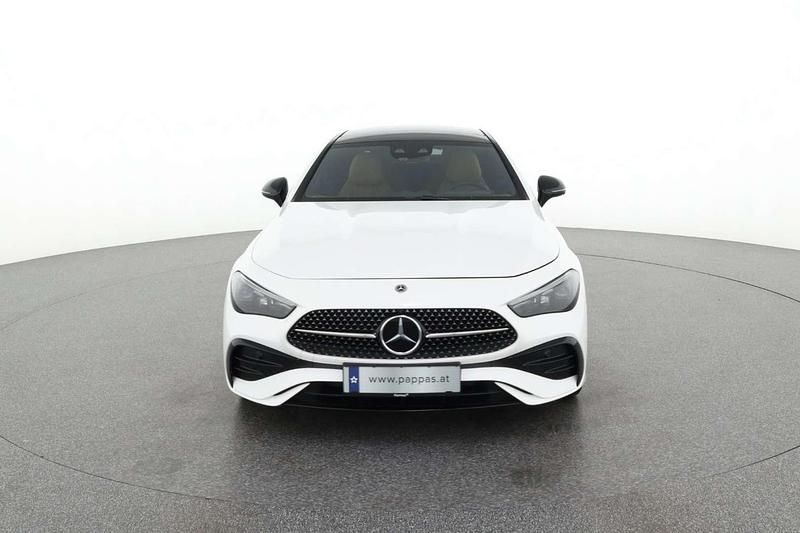 Polarweiß Gebraucht 2024 Mercedes CLE200 Coupé | € 67.900 (Guter Preis) - Bild 1/3