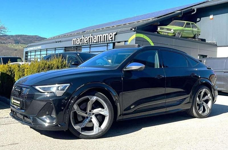 Schwarz Gebraucht 2022 Audi e-tron Ambiente SUV | € 56.900 (Teuer) - Bild 1/4