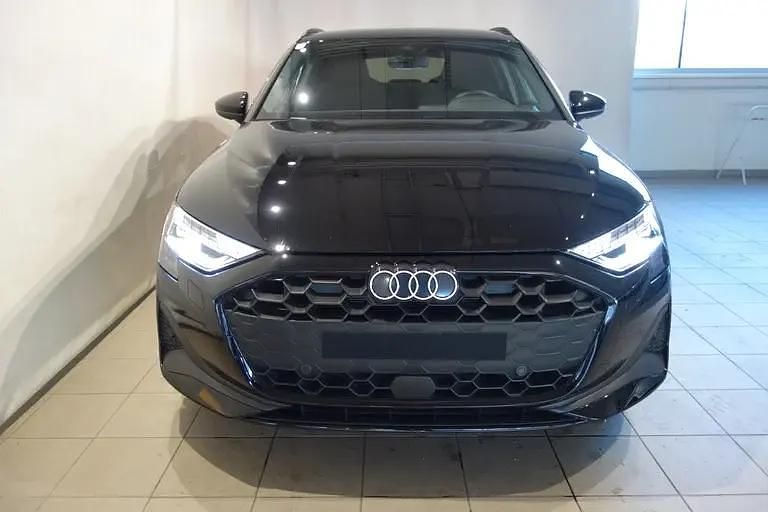 Gebraucht Audi A3 Ambiente 116 PS (85 kW) 2025 Schwarz  normal Limousine