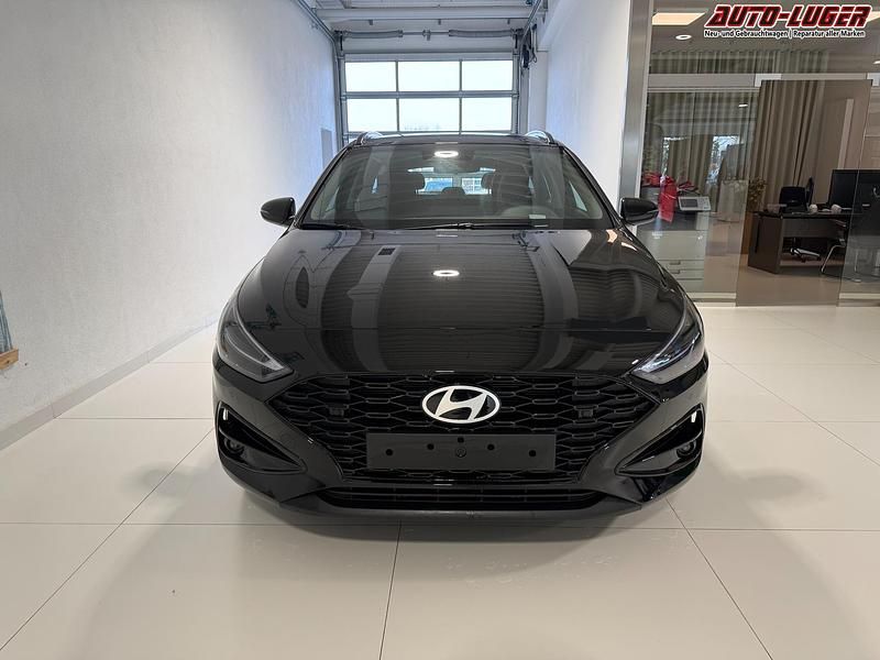 Neu Hyundai i30 GO! 97 PS (71 kW) 2025 Abyss black pearl Limousine