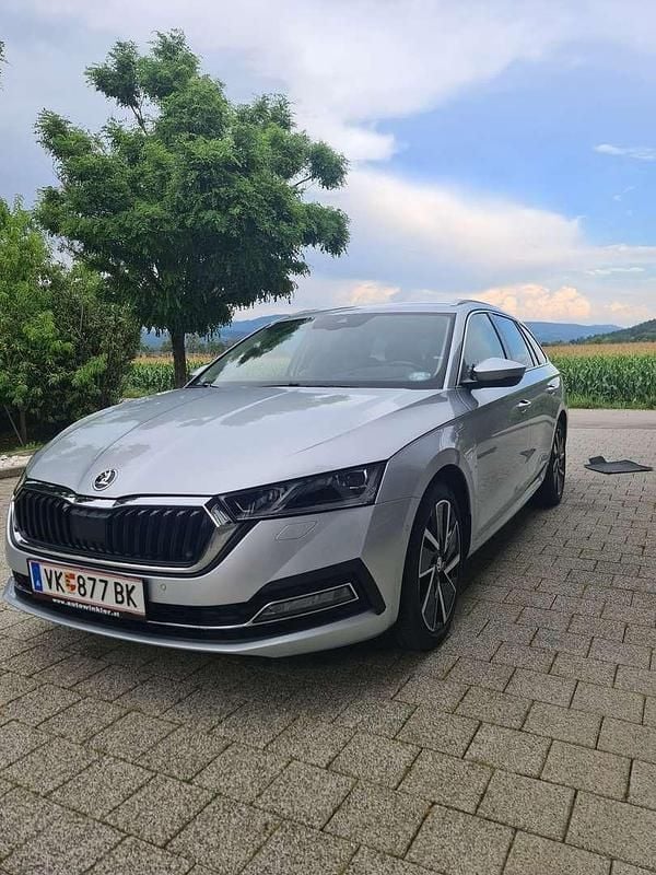 Silber Gebraucht 2020 Skoda Octavia Style Kombi | € 19.990 (Superpreis) - Bild 1/4