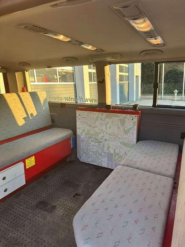 Gebraucht VW Multivan Family 131 PS (96 kW) 2004 Rot Van