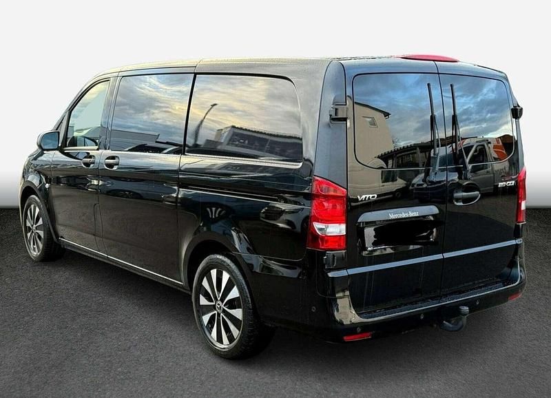 Gebraucht Mercedes Vito 190 PS (139 kW) 2021 Schwarz Van