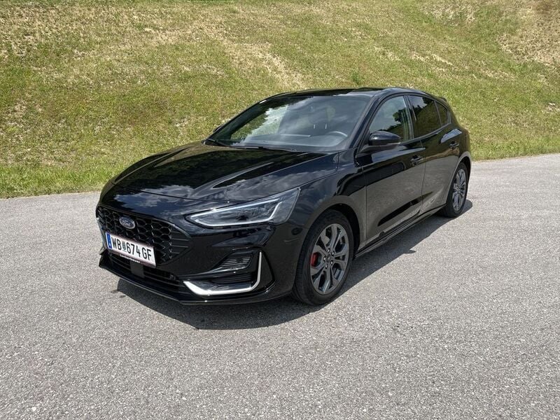 Gebraucht 2023 Ford Focus ST-Line X Limousine | € 24.990 (Etwas zu teuer) - Bild 1/4