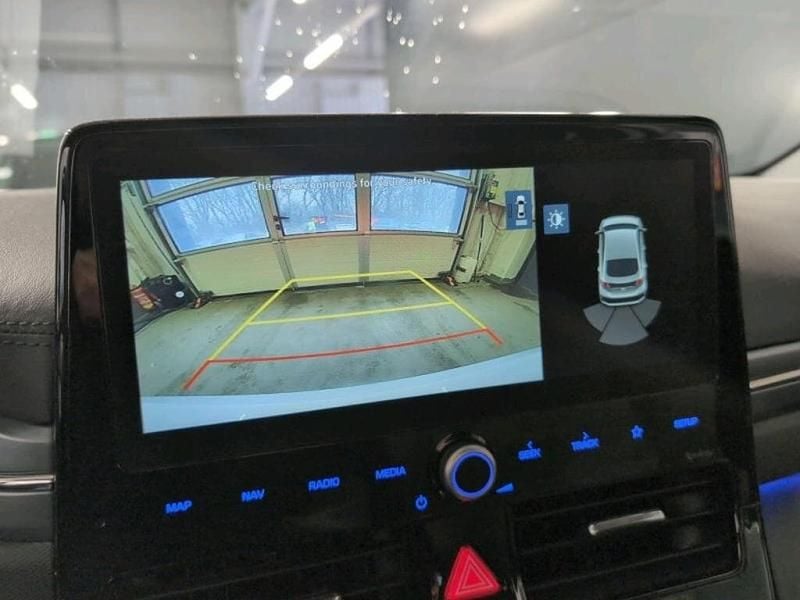 Gebraucht Hyundai Ioniq 100 kW (136 PS) 2021 Weiß Kleinwagen