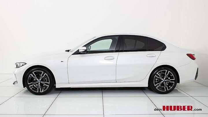 Gebraucht BMW 320 Efficient Dynamics 190 PS (139 kW) 2024 Mineralweiß Limousine