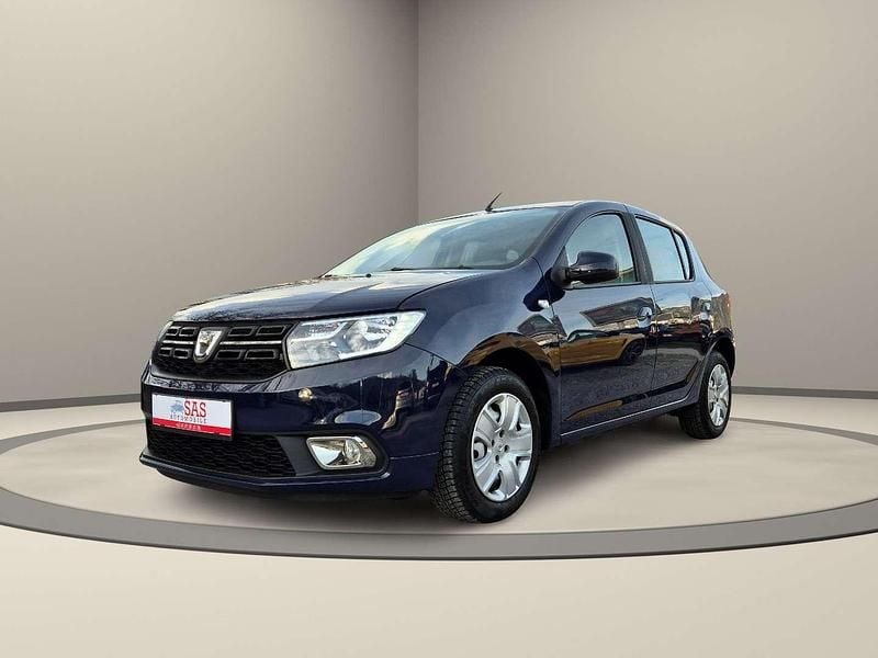 Blau Gebraucht 2017 Dacia Sandero Limousine | € 9.990 (Fairer Preis) - Bild 1/4