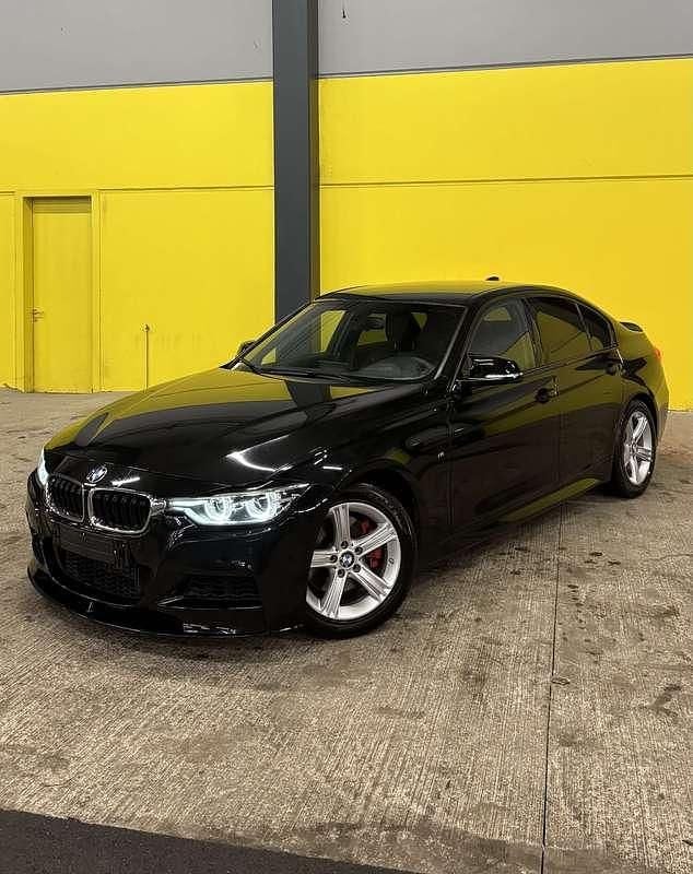 Gebraucht BMW 330 M Sport 252 PS (185 kW) 2016 Schwarz Limousine