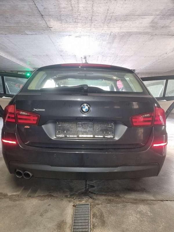 Gebraucht BMW 530 M Sport 258 PS (189 kW) 2012 Schwarz Kombi