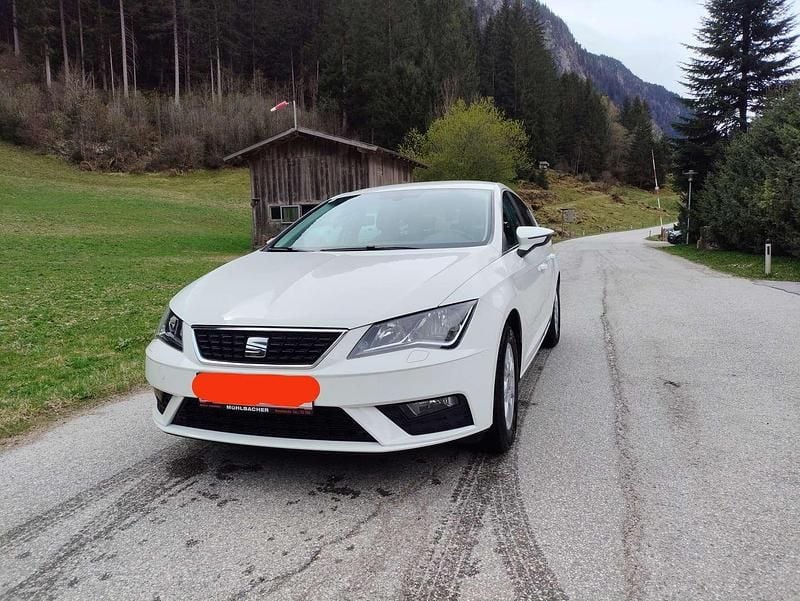 Weiß Gebraucht 2019 Seat Leon ST Reference Kombi | € 11.000 (Fairer Preis) - Bild 1/4