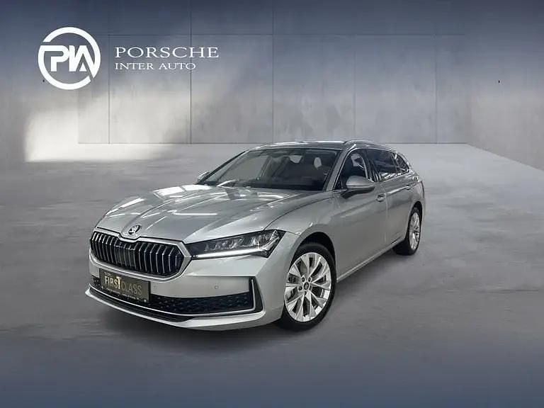 Silber metallic Neu 2025 Skoda Superb Selection Kombi | € 40.980 (Superpreis) - Bild 1/4