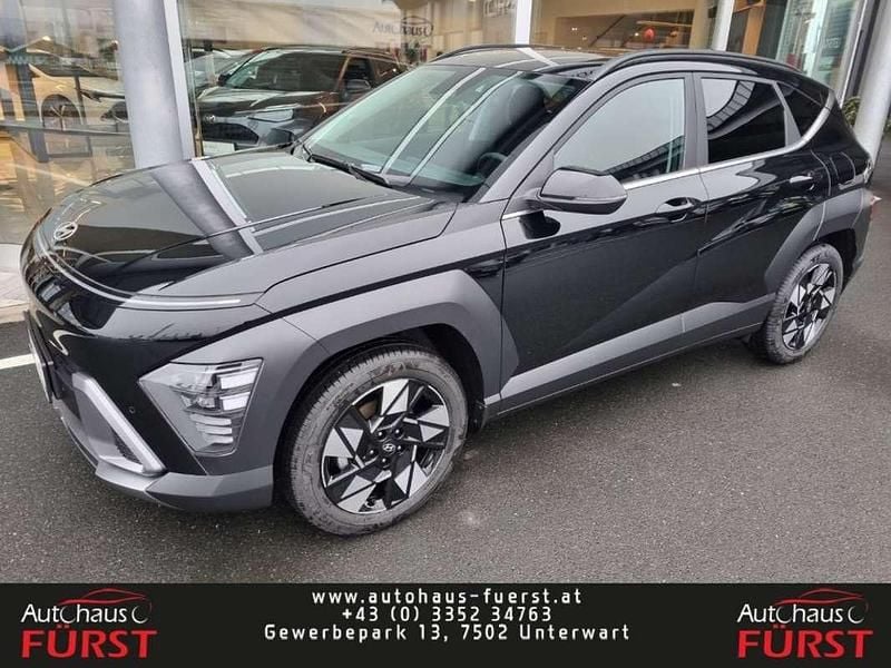 Neu Hyundai Kona GO! 93 PS (68 kW) 2025 Schwarz SUV