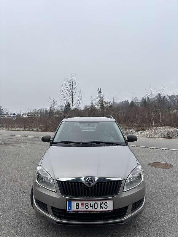 Gebraucht Skoda Fabia 75 PS (55 kW) 2013 Grau Kombi