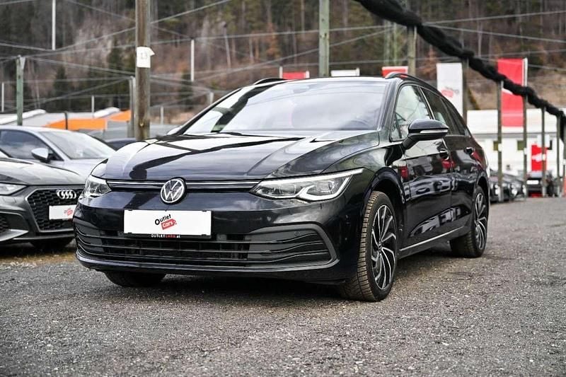 Gebraucht VW Golf VIII Life 116 PS (85 kW) 2021 Schwarz Kombi