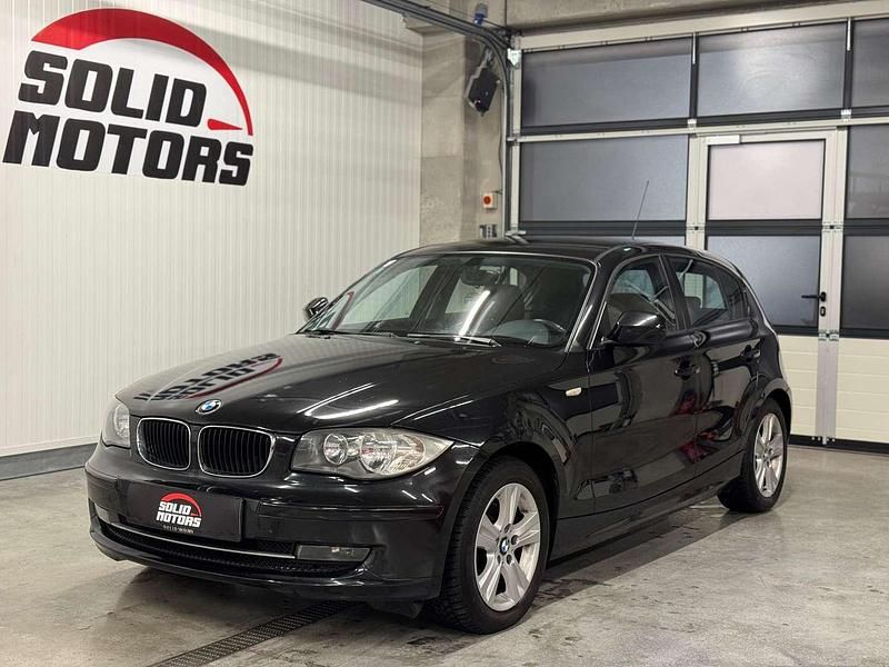 Gebraucht BMW 116 116 PS (85 kW) 2010 Schwarz Kleinwagen
