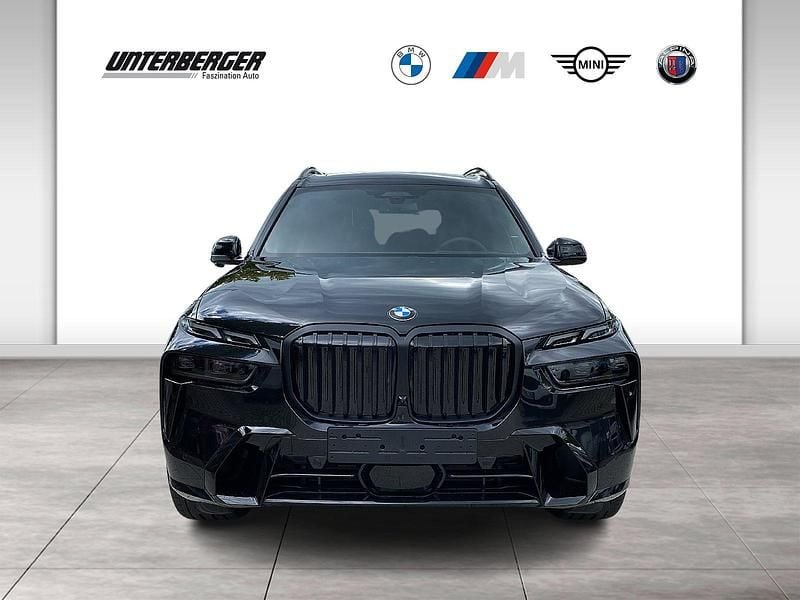 Neu BMW X7 M Sport 340 PS (250 kW) 2025 Schwarz SUV