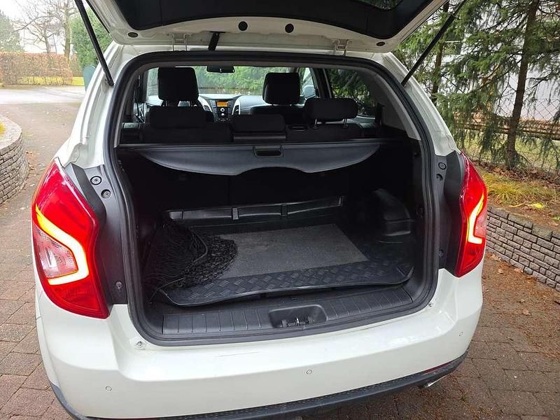 Gebraucht Ssangyong (KGM) Korando Limited 178 PS (130 kW) 2016 Weiß SUV