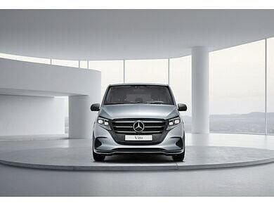 Gebraucht Mercedes Vito 163 PS (119 kW) 2024 Hightechsilber metal Van