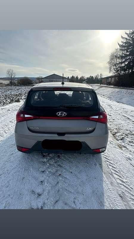Gebraucht Hyundai i20 84 PS (61 kW) 2021 Grau Kleinwagen