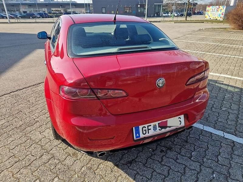 Gebraucht Alfa Romeo 159 185 PS (136 kW) 2008 Rot Limousine