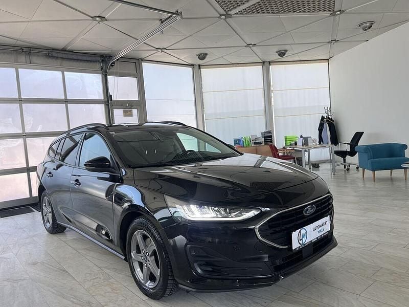 Gebraucht Ford Focus Cool & Connect 120 PS (88 kW) 2022 Schwarz Kombi