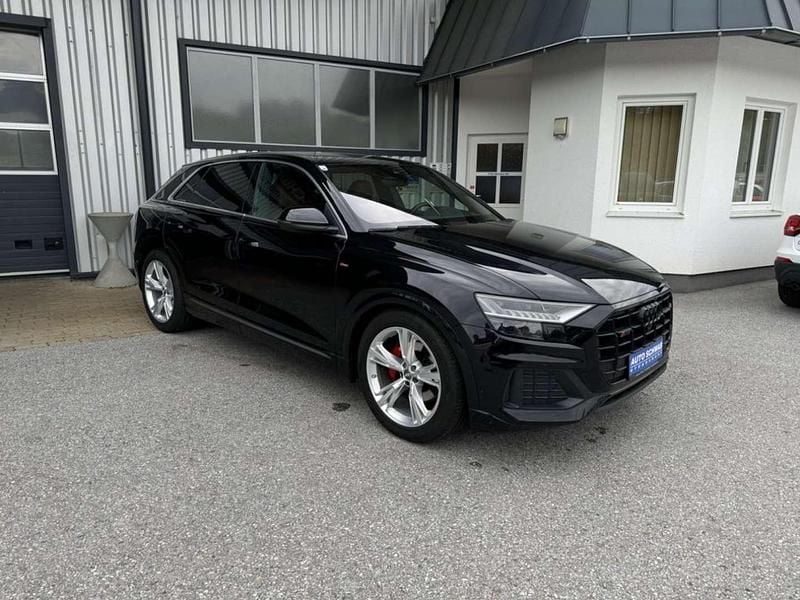 Gebraucht Audi Q8 286 PS (210 kW) 2019 Schwarz SUV