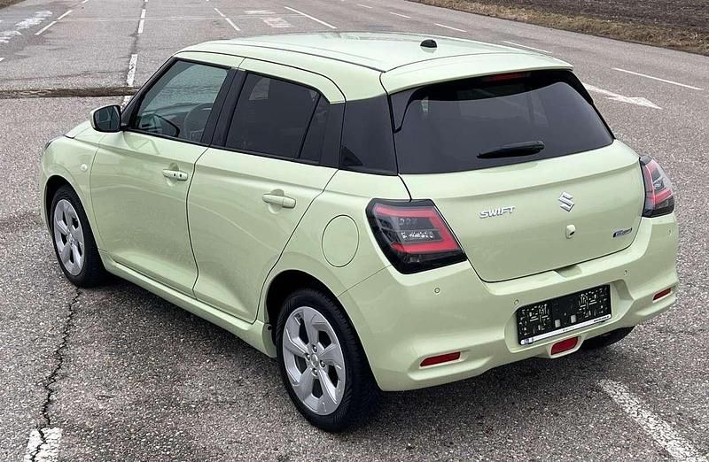 Gebraucht Suzuki Swift Club 83 PS (61 kW) 2025 Gelb Kleinwagen