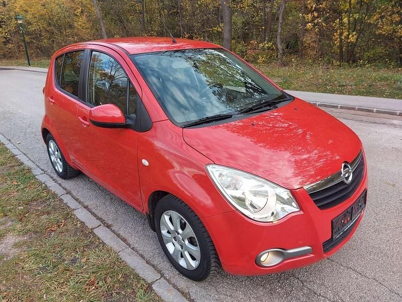 Gebraucht Opel Agila 65 PS (47 kW) 2009 Rot Kleinwagen