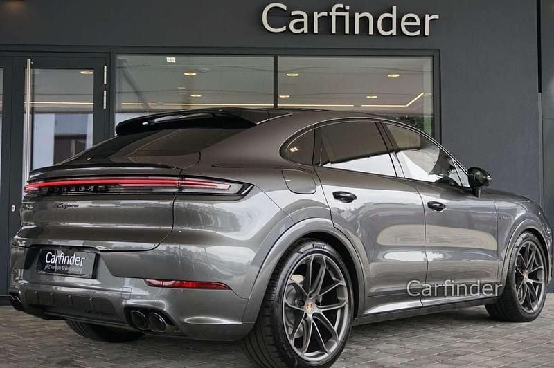 Gebraucht Porsche Cayenne 470 PS (345 kW) 2024 Grau SUV