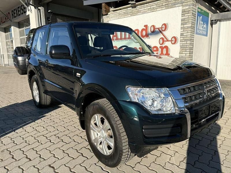 Gebraucht Mitsubishi Pajero Edition 200 PS (147 kW) 2015 SUV