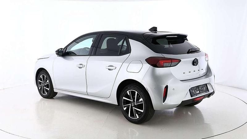 Gebraucht Opel Corsa 101 PS (74 kW) 2024 Silber Limousine