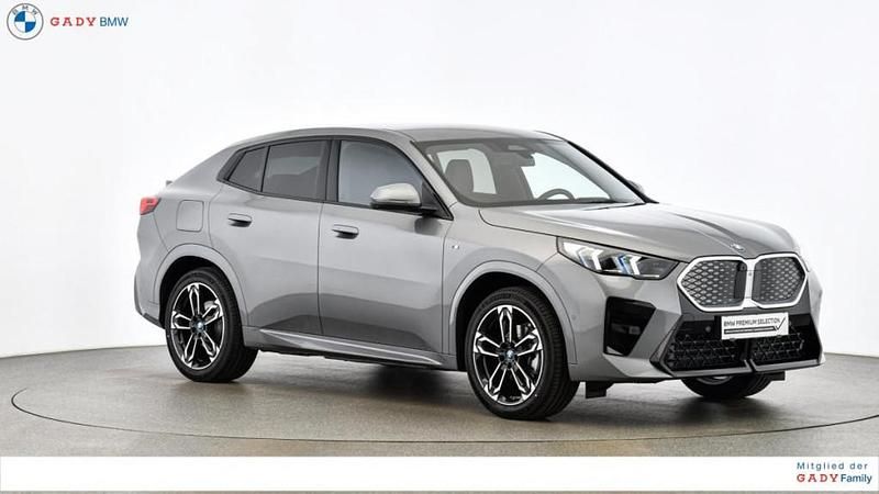 Gebraucht BMW iX2 Shadowline 150 kW (204 PS) 2025 Grau SUV