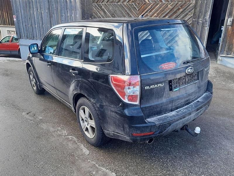 Gebraucht Subaru Forester 147 PS (108 kW) 2011 Schwarz SUV