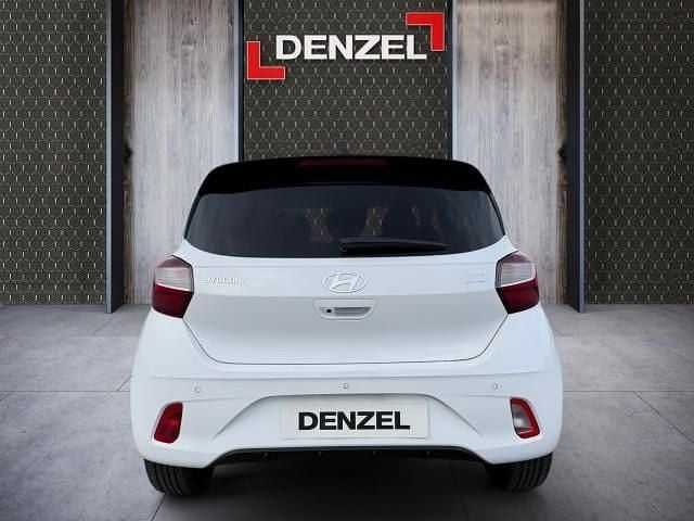 Gebraucht Hyundai i10 GO! 63 PS (46 kW) 2024 Atlas white / schwar Kleinwagen
