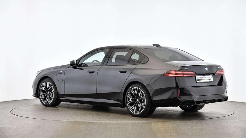 Gebraucht BMW 530e Shadowline 190 PS (139 kW) 2025 Sophistograu brillanteffekt Limousine