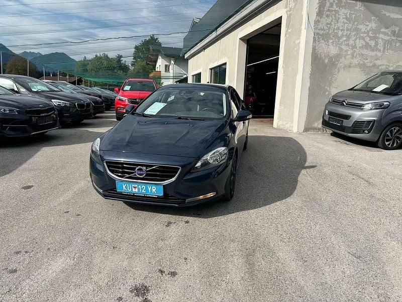 Gebraucht Volvo V40 Kinetic 120 PS (88 kW) 2015 Blau Kombi
