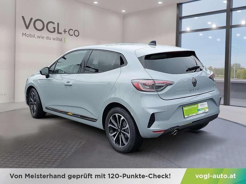Gebraucht Renault Clio V Techno 91 PS (66 kW) 2025 Grau Kleinwagen