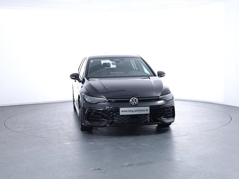 Neu VW Golf VIII Sport 115 PS (84 kW) 2026 Schwarz  metallic