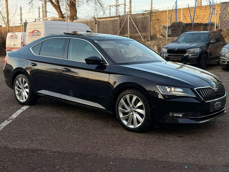 Gebraucht Skoda Superb Style 190 PS (139 kW) 2015 Schwarz Kleinwagen